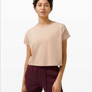 lululemon cropped tee